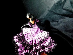 spanish lady purple black face_03